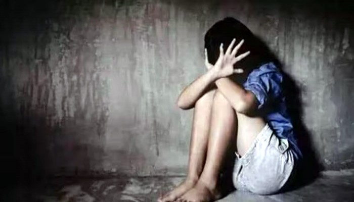 বাড়িতে ঢুকে খুন করে গেছে গৃহশিক্ষক