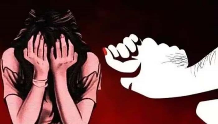 তিন মাস ধরে ধর্ষণ করছিল বাবা ! সহ্য করতে না পেরে গুলি করে হত্যা করলো কিশোরী