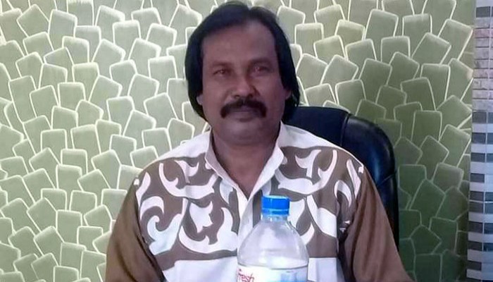 নওগাঁয় অটোরিকশা থেকে নামিয়ে বিএনপি নেতাকে কুপিয়ে হত্যা