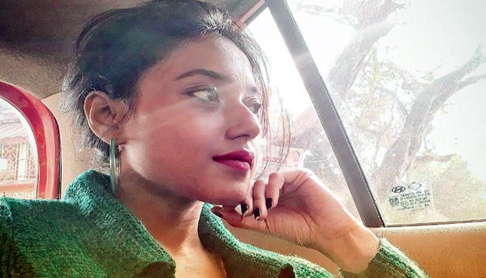 ‘বাইরে বেরোলেই আওয়াজ, হানিমুনে যাচ্ছে!’