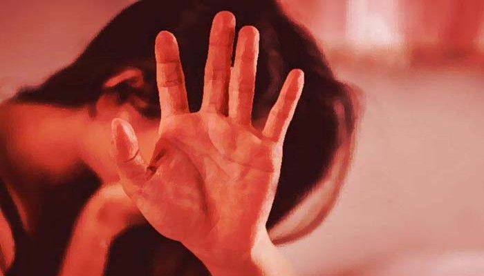 প্রতিবেশীর বাড়িতে নিয়ে মাদ্রাসাছাত্রীকে ধর্ষণ