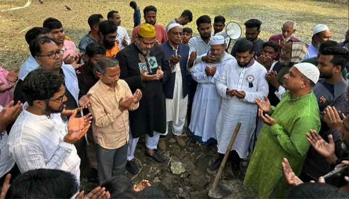 রাণীনগরে জামে মসজিদের ভিত্তিপ্রস্তর স্থাপনের উদ্বোধন