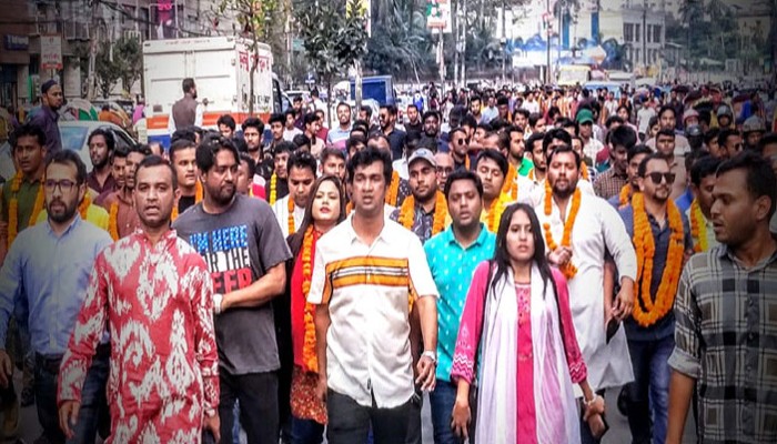 রাজধানীতে কারামুক্ত নেতাদের নিয়ে ছাত্রদলের বিক্ষোভ