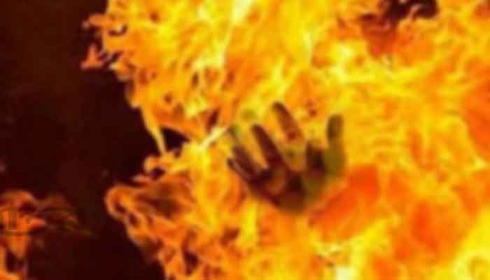 নওগাঁয় আগুনে পুড়ে বৃদ্ধের মৃত্যু