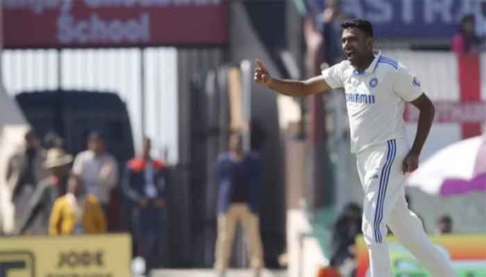 অশ্বিনের মুকুটে নতুন পালক