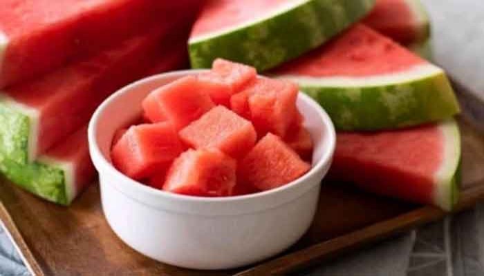 ফ্রিজে কেটে রাখা তরমুজ খাওয়া অস্বাস্থ্যকর