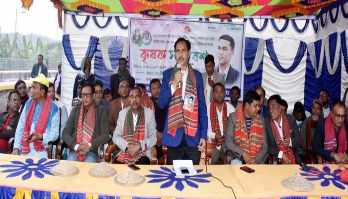 পাবনার চাটমোহর উপজেলার মূলগ্রামে কৃষক সমাবেশ অনুষ্ঠিত