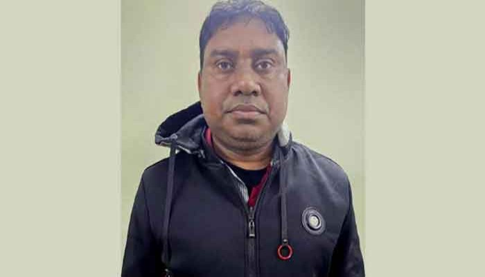 পলাতক ওসি শাহ আলমকে ধরতে রেড অ্যালার্ট