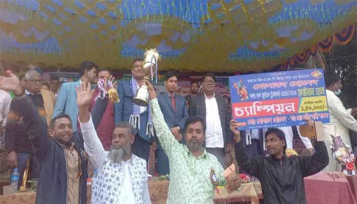 রাণীনগরে মোসারব হোসেন গোল্ডকাপ ফুটবল টুর্ণামেন্টের ফাইনাল খেলা অনুষ্ঠিত