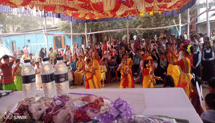 রাণীশংকৈলে সানরাইজ কেজি স্কুলের বার্ষিক ক্রীড়া প্রতিযোগিতার সমাপনী