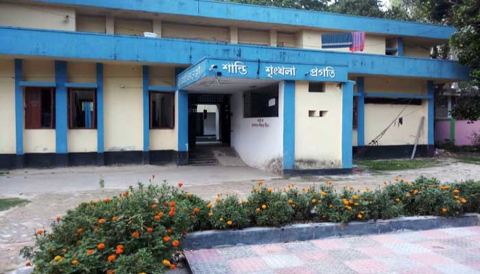 আত্রাইয়ে আওয়ামীলীগ নেতাসহ ৩জন গ্রেফতার