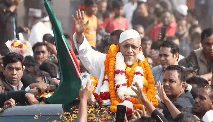 অস্ত্র মামলা থেকে খালাস পেলেন লুৎফুজ্জামান বাবর