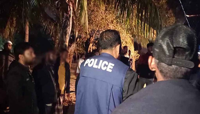 গণধর্ষণের শিকার জুলাই শহীদের মেয়ের ঝুলন্ত মরদেহ উদ্ধার