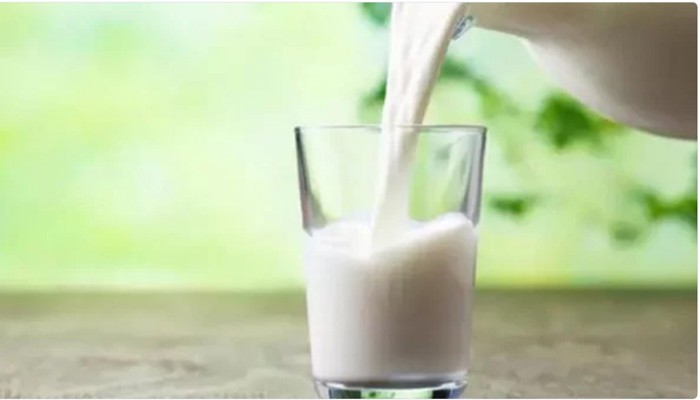 রাসুল (সা.)দুধ পানের পর যে দোয়া পড়তে বলেছেন