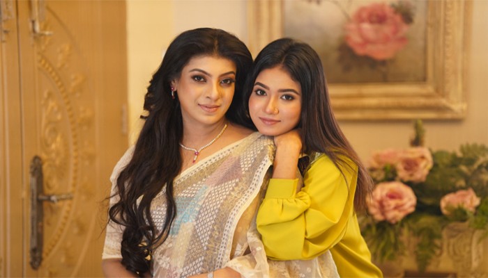 প্রথমবার গল্পভিত্তিক মিউজিক ভিডিওতে মডেল হলেন মৌ