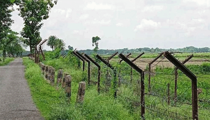 জগদল সীমান্ত এলাকা থেকে ৪ বাংলাদেশি যুবককে আটক করেছে বিএসএফ