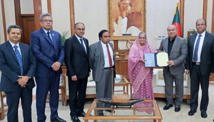 পুঁজিবাজারে বিও অ্যাকাউন্ট খুললেন শেখ হাসিনা ও শেখ রেহানা