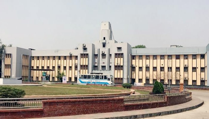 বিভাগীয় শহরে পরীক্ষা নিবে ঢাবি-চবি; প্রস্তুতি নেই রাজশাহী বিশ্ববিদ্যালয়ের