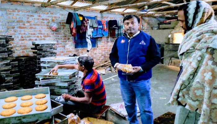 বাঘায় বিএসটিআইয়ের সার্ভিল্যান্স অভিযান ও পণ্যের মান নিয়ন্ত্রণ কার্যক্রম