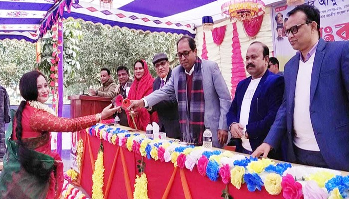 পুঠিয়ায় নবনির্বাচিত এমপি দারা'কে প্রাথমিক শিক্ষক সমিতির সংবর্ধনা