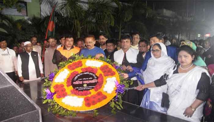 রাজশাহীতে একুশের প্রথম প্রহরে ভাষা শহিদদের প্রতি শ্রদ্ধার্ঘ্য নিবেদন