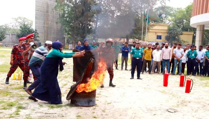 আরএমপির উদ্যোগে অগ্নি-নির্বাপণ মহড়া অনুষ্ঠিত