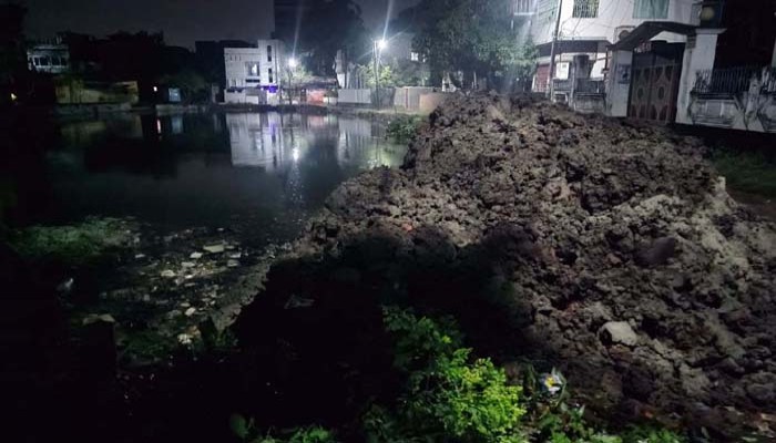 পুকুরের শহর রাজশাহীতে পুকুর ভরাট অব্যাহত, বাড়ছে উষ্ণতা