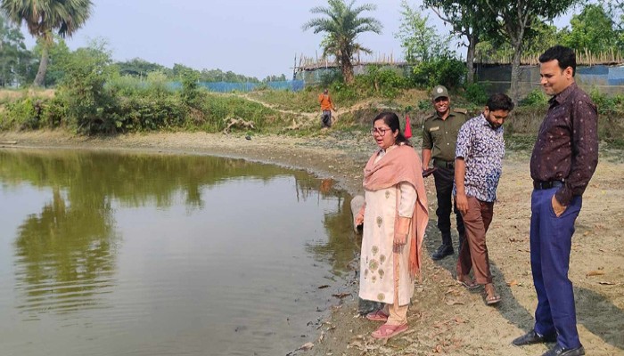 রাজশাহীতে দীর্ঘদিন দখলে থাকা তিনটি খাস পুকুর উন্মুক্ত