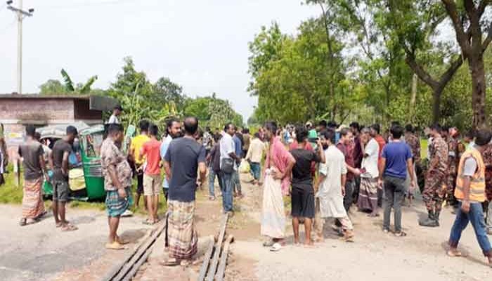 শায়েস্তাগঞ্জে ট্রেনের ধাক্কায় অটোরিকশার নারী যাত্রী নিহত