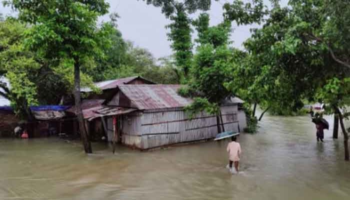 সিলেটে দ্বিতীয় দফা বন্যা, পানিবন্দী ৪ লাখ মানুষ