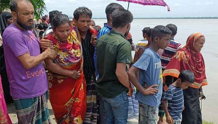 তিস্তায় নৌকাডুবে একই পরিবারের চারজনসহ নিখোঁজ ৬