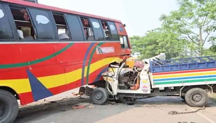 জুন মাসে সারাদেশে সড়ক দুর্ঘটনায় নিহত ৮০১ জন