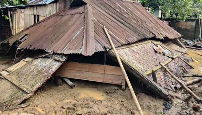 ভয়াবহ বন্যামুক্ত হয়েছে খাগড়াছড়ি