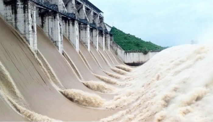 ভারত খুলে দিলো ফারাক্কার ১০৯টি গেট