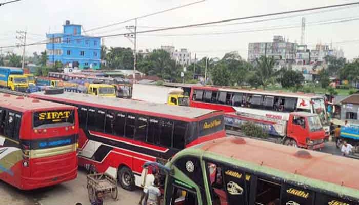 ঢাকা-টাঙ্গাইল ও ঢাকা-ময়মনসিংহ মহাসড়ক অবরোধ শ্রমিকদের