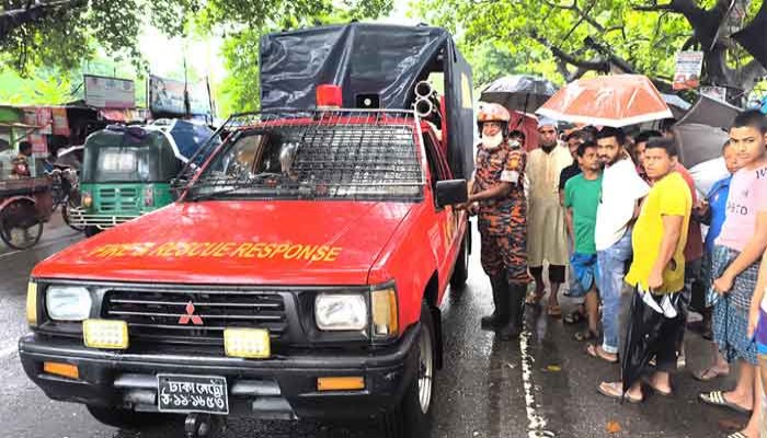 সিরাজগঞ্জে ট্রাকচাপায় অটোরিকশার যাত্রী নিহত