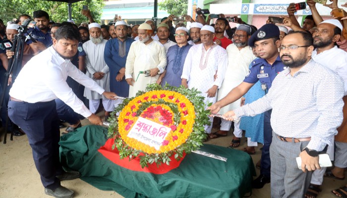 রাষ্ট্রীয় মর্যাদায় সাবেক মন্ত্রী মোস্তাফিজুর রহমানের দাফন সম্পন্ন