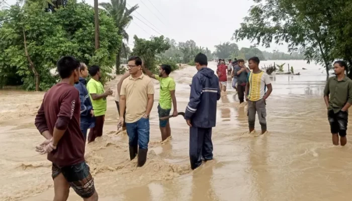 পাহাড়ি ঢল আর ব্যাপক বৃষ্টি, শেরপুরে ভয়াবহ বন্যা