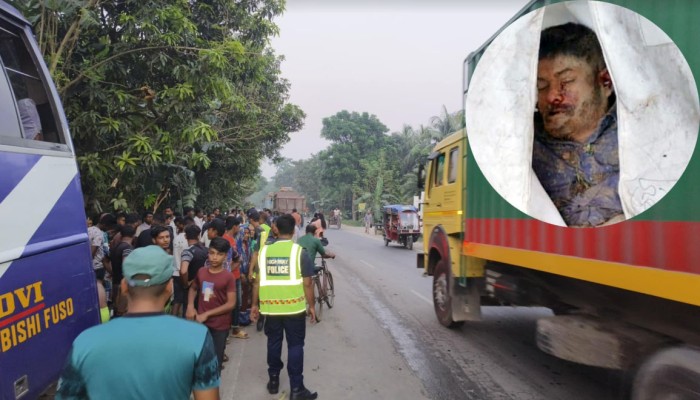 পুঠিয়ায় বাস-মোটরসাইকেল মুখোমুখি সংঘর্ষে নিহত - ১