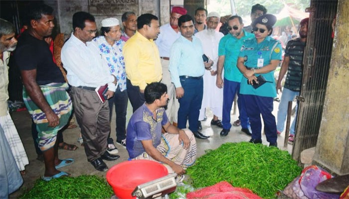 রাজশাহী মহানগরীতে বাজার নিয়ন্ত্রণে মনিটরিং করছে টাস্কফোর্স কমিটি