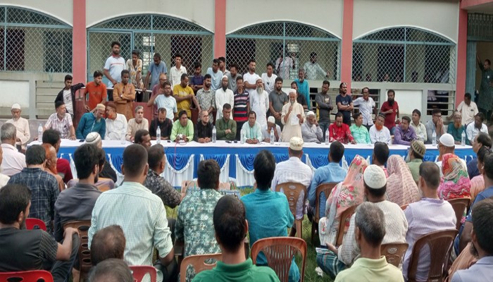 রাণীনগরে একমঞ্চে দাঁড়িয়ে ভোট চাইলেন বিএনপির ১০জন প্রতিদ্বদ্বী প্রার্থী