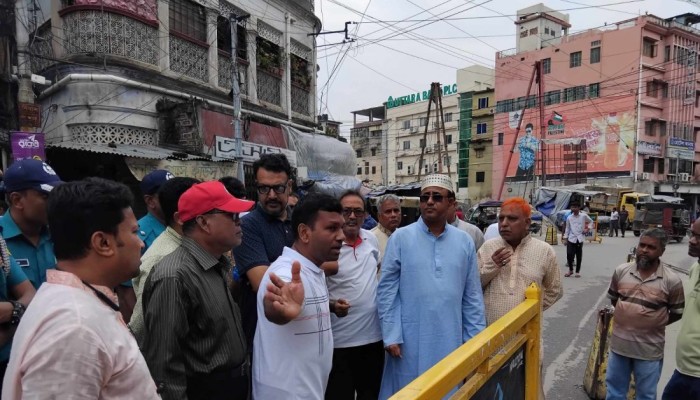 রাজশাহীতে অসহনীয় যানজট, মাঠে নামলেন পুলিশ কমিশনার