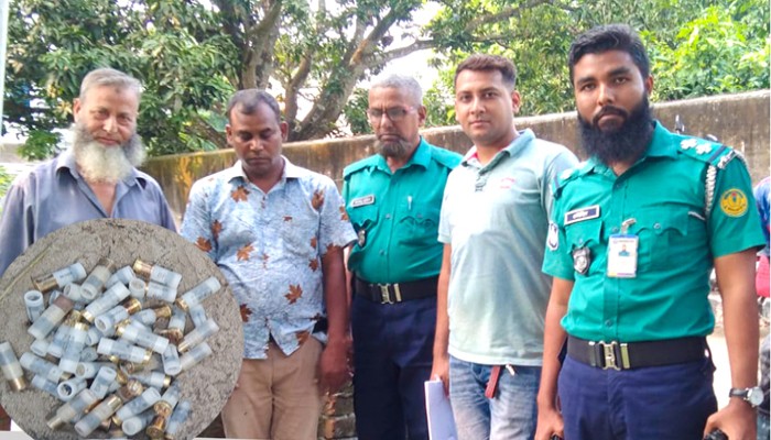 মহানগরীতে কাশিয়াডাঙ্গা থানা পুলিশের লুট হওয়া গুলি উদ্ধার