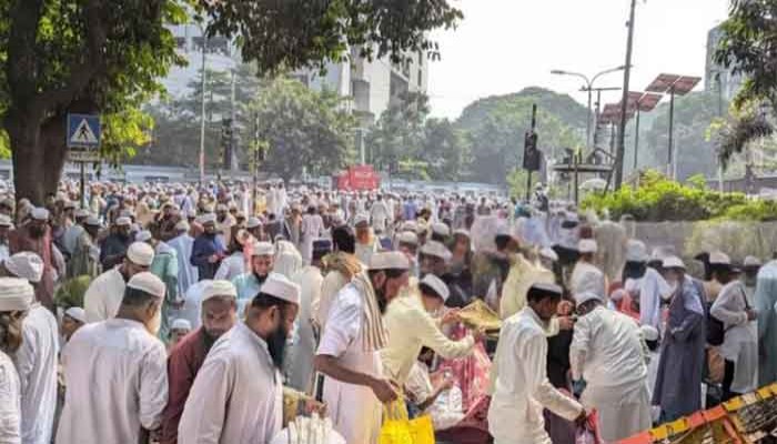 জুমার নামাজ শেষে কাকরাইল মসজিদ ছাড়লো সাদপন্থীরা