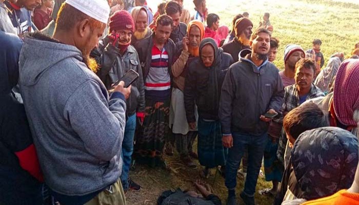 রাণীনগরে সড়কের পাশে পরেছিল যুবকের লাশ ও মোটরসাইকেল