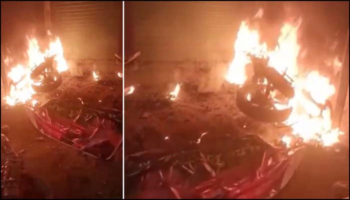 পুকুর টেন্ডার নিয়ে পুঠিয়ায় বিএনপির দু'পক্ষের সংঘর্ষ, পরিস্থিতি থমথমে পুকুর টেন্ডার নিয়ে পুঠিয়ায় বিএনপির দু'পক্ষের সংঘর্ষ, পরিস্থিতি থমথমে