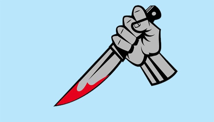 বগুড়ায় মেয়েকে উত্যক্তের প্রতিবাদ করায় বাবা ও মাকে কোপ