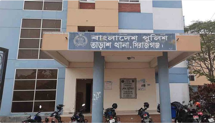 সিরাজগঞ্জে স্কুলছাত্রীকে ধর্ষণচেষ্টার অভিযোগে স্কুলছাত্র গ্রেপ্তার