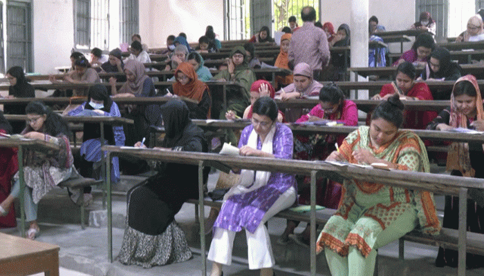 একই দিনে ২৩ নিয়োগ পরীক্ষা, বিপাকে লাখো চাকরিপ্রার্থী একই দিনে ২৩ নিয়োগ পরীক্ষা, বিপাকে লাখো চাকরিপ্রার্থী