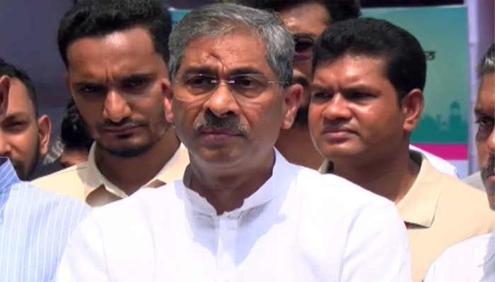 ঐক্যবদ্ধ থাকতে হবে ফাটল ধরানো যাবে না থাবা মারার জন্য বসে আছেফ্যাসিস্টরা ; এ্যানি ঐক্যবদ্ধ থাকতে হবে ফাটল ধরানো যাবে না থাবা মারার জন্য বসে আছেফ্যাসিস্টরা ; এ্যানি